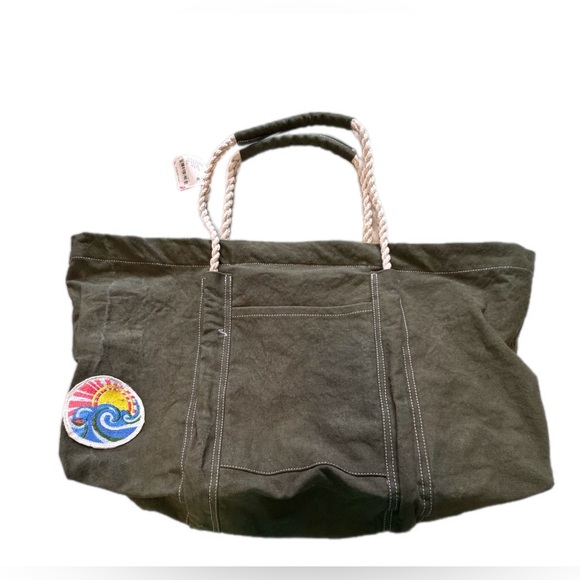 Free People Been There Badge Tote NWT - Picture 4 of 13